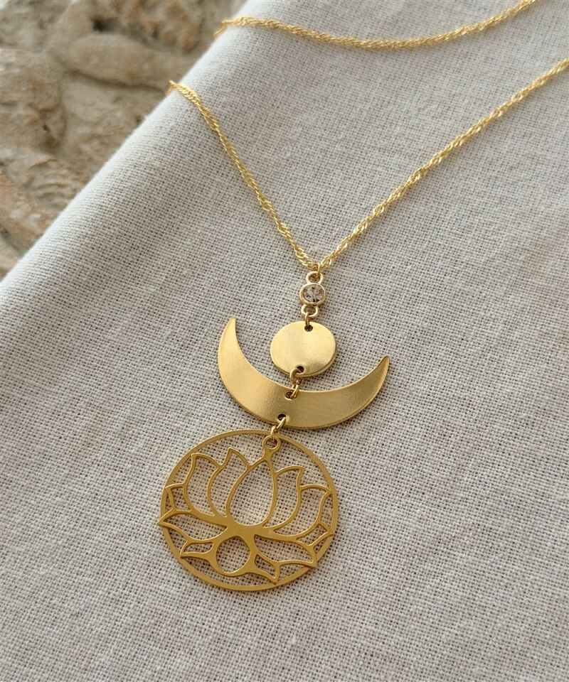 Lunaya Lotus Kolye